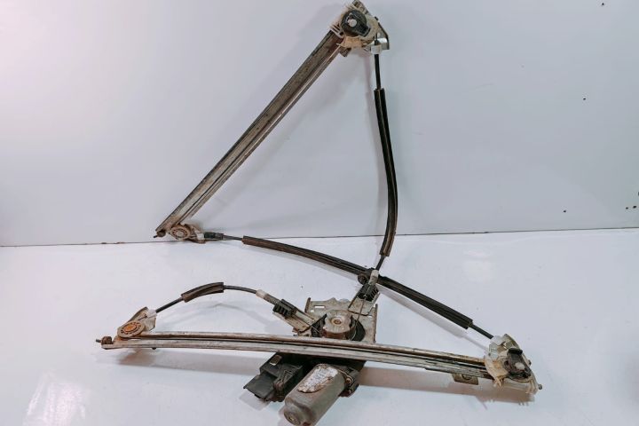 Macara  dreapta fata cu motoras Renault Laguna a 2-a generatie