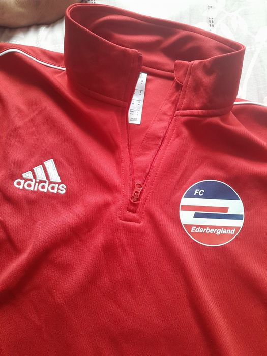 Trening. Bluza nou