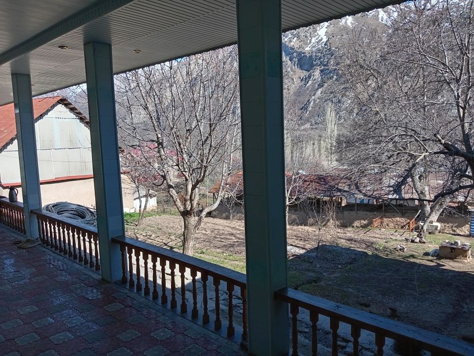 Нефрит озеро томонда