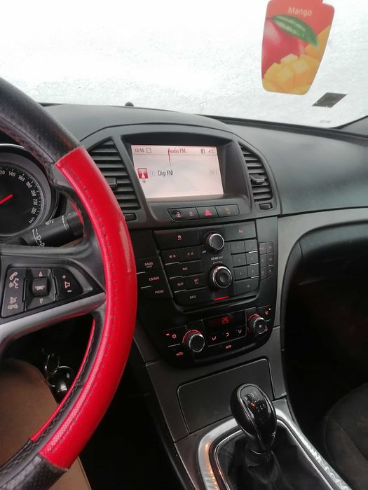 Vând Opel Insignia 2011