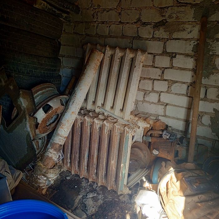 Продам чугунные батареи и трубы