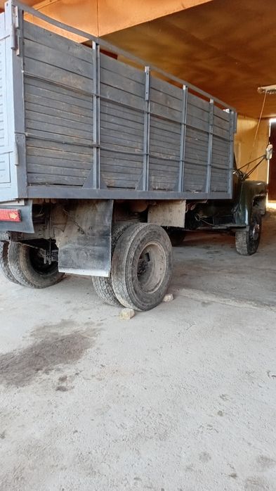 Газ 53 бортовой ишлаб турибти