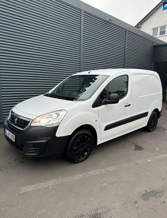 Dezmembrez Peugeot Partner 1.6 Hdi