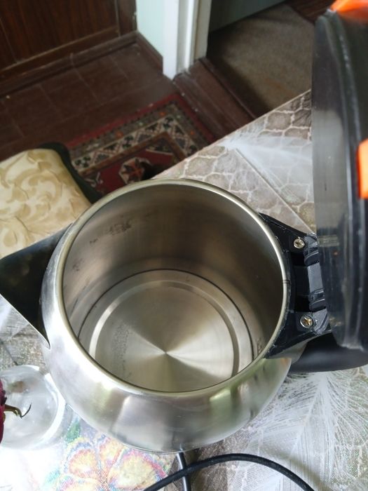 Чайник электрический бу