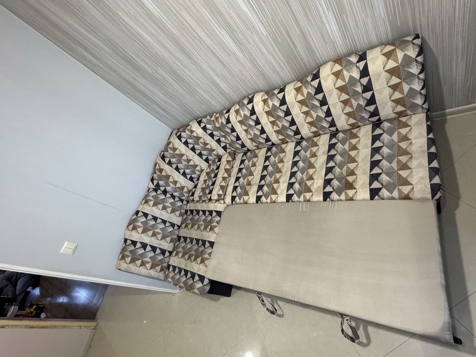 Ъглов кухненски диван