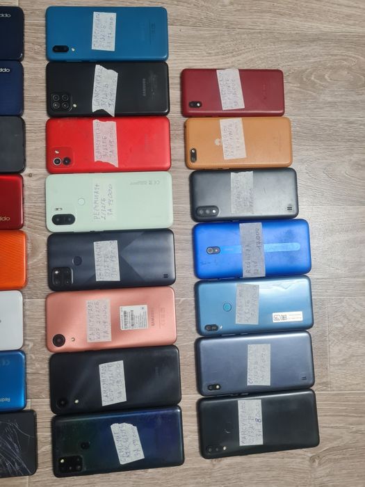 Смартфоны Samsungi,oppo,redmi,Huawei