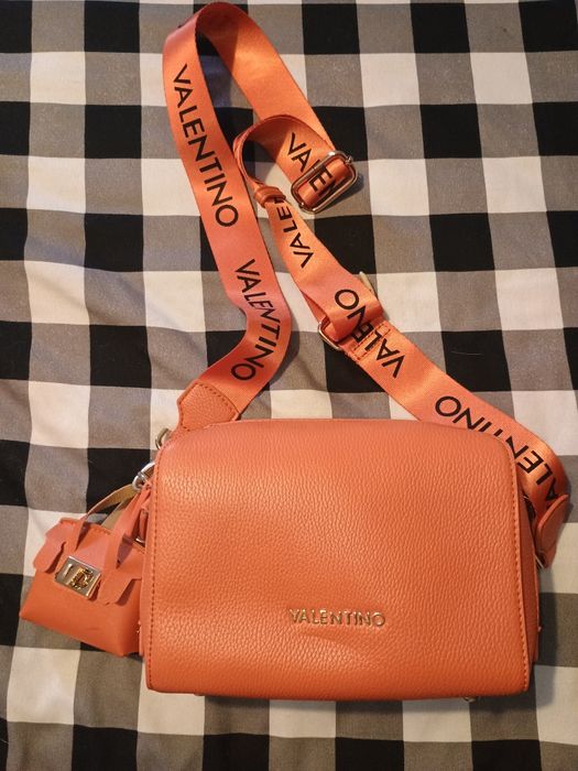 Geantă elegantă / crossbody „Valentino” – Culoare coral vibrantă
