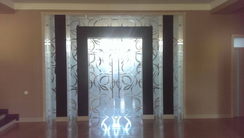 Стеклянные двери на любой вкус  Barcha Turdagi Oynali Eshiklar