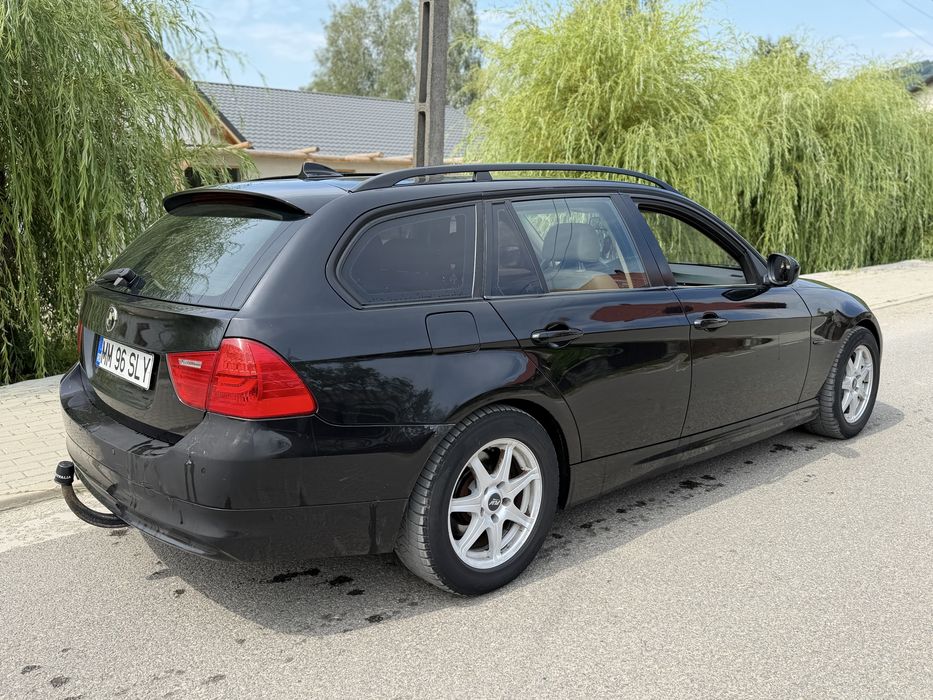 BMW E91 LCI 320d xdrive 4x4 automat / piele / faruri adaptarive / Navi cic / Carlig