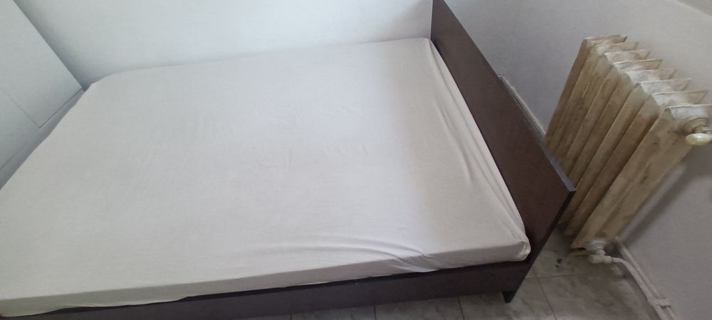 Pat  confortabil cu saltea