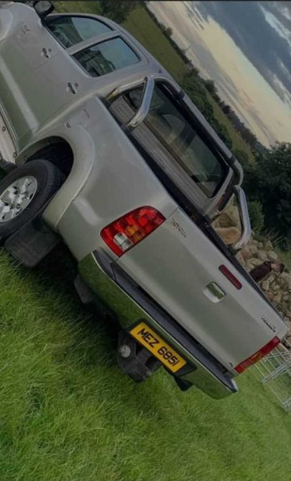 Vand Toyota Hilux