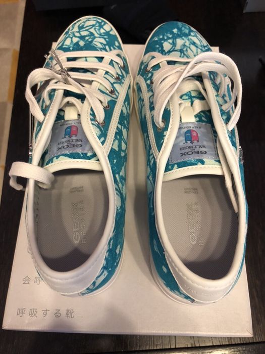 Vand pantofi sport dama marca Geox, marimea 39.