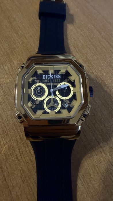 Продам часы dickies