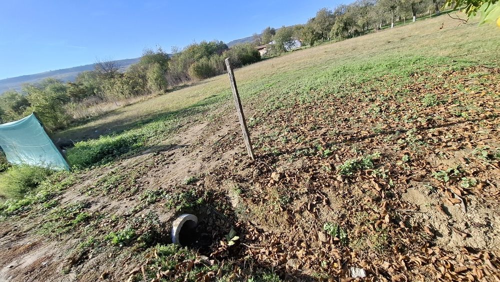 Vand teren intravilan in Calinesti Dn7 851mp