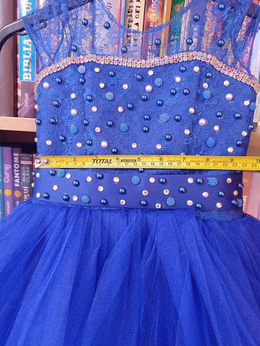 Rochiță superbă / eleganta 3-4 ani