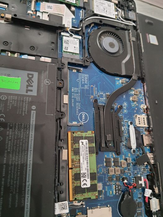 Laptop Dell5490 pentru piese