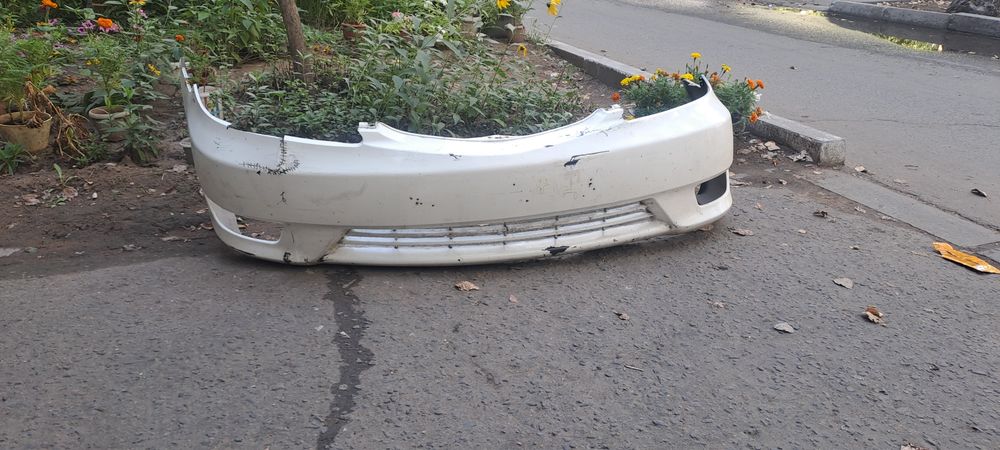 Бампер передний Camry 35