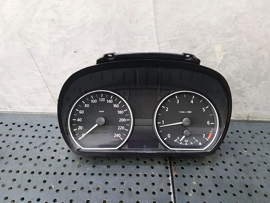 Ceasuri bord benzina bmw seria 1 e81 e87 102493213 ik696048701