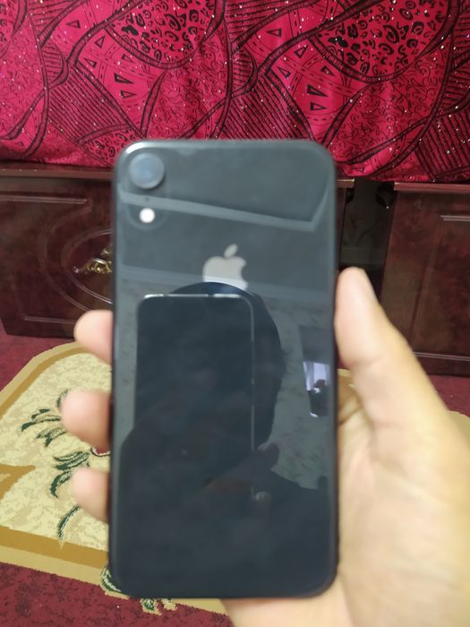 Iphone xr 128gb region zp/a ideal holatda aybi yoʻq hamma joyi tinniq