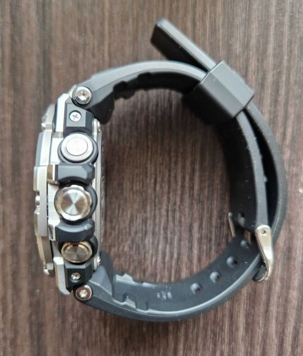 Casio Gshock GST-B100