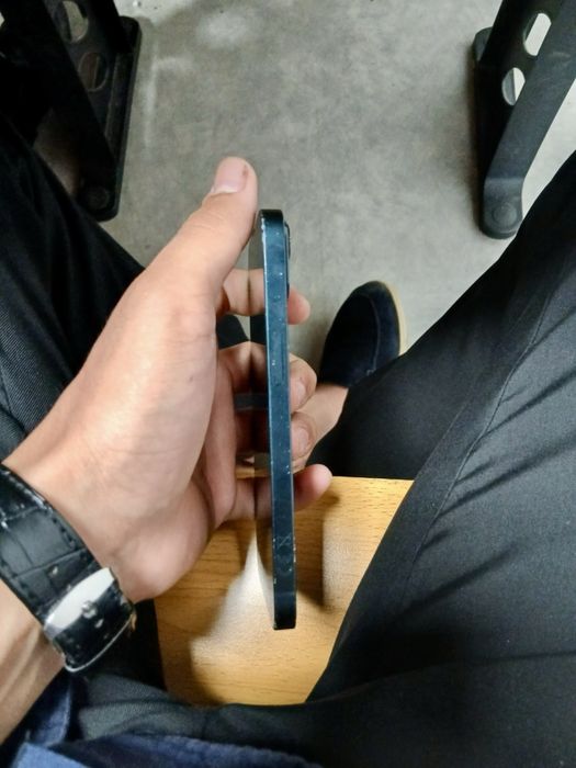 Iphone 13. 128gb