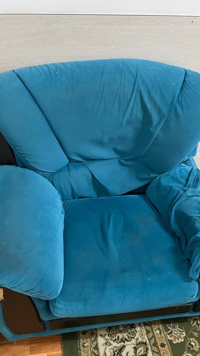 Диван сатылады срочно