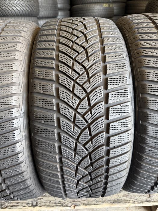 4 anvelope iarna 235/45/18 , GoodYear , 6.7 mm !
