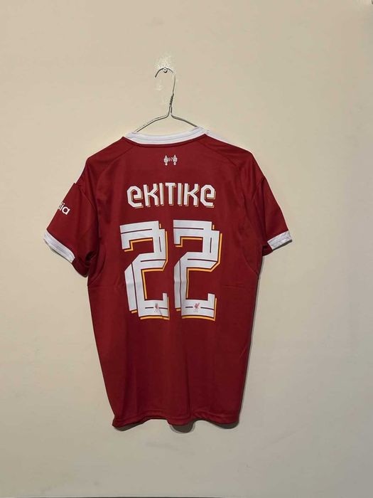 Тениска на Liverpool FC с Ekitike и баджове на Шампионска Лига - НОВА!