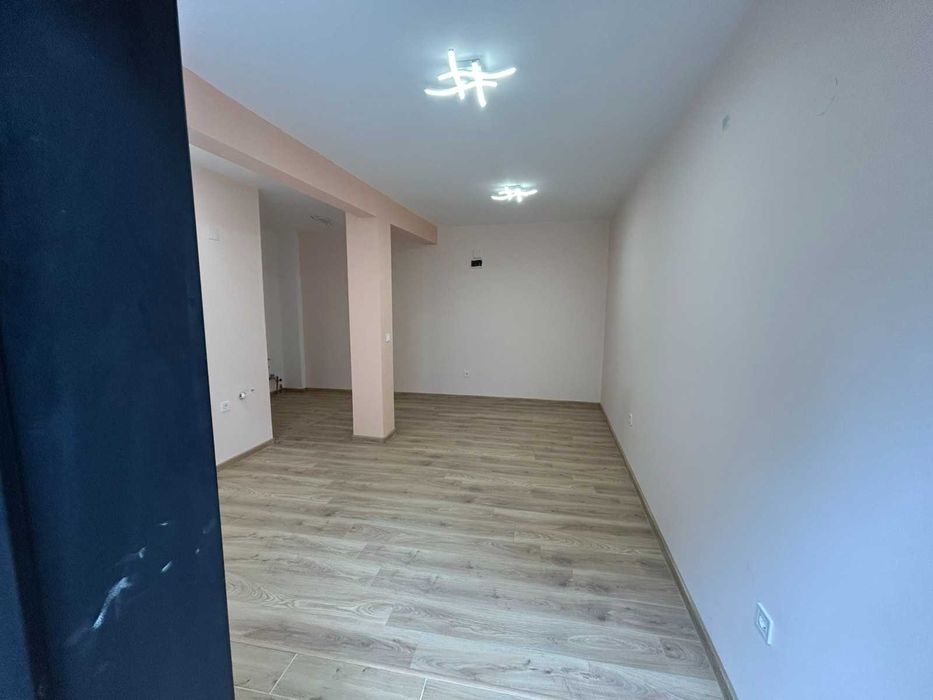 Продава се Едностаен апартамент в Пловдив, Кършияка - 33 кв.м за 2425 €/кв.м - Снимка #1
