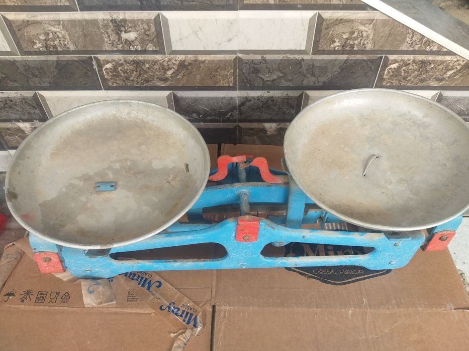 Весы. весы .железная