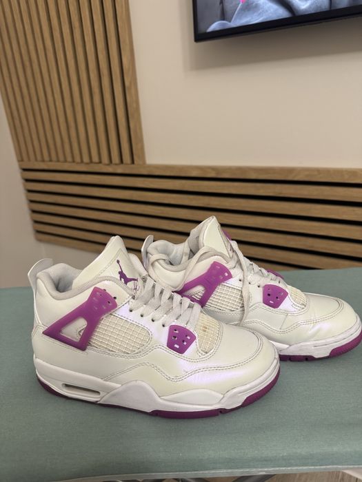 Vând Jordan Air 4 Retro Violet