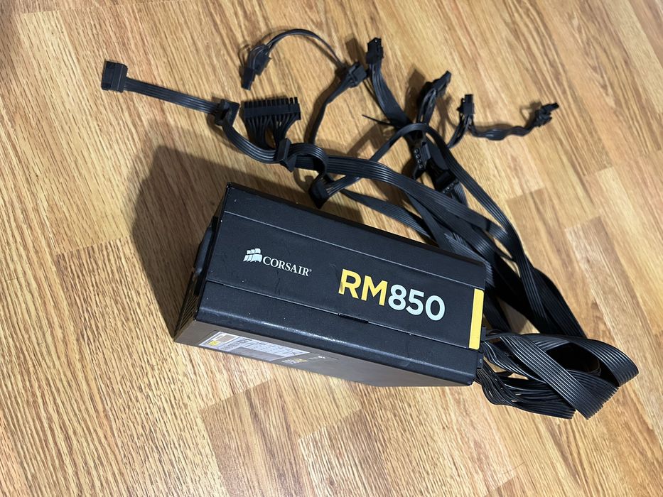 Vand sursa pc corsair rm850