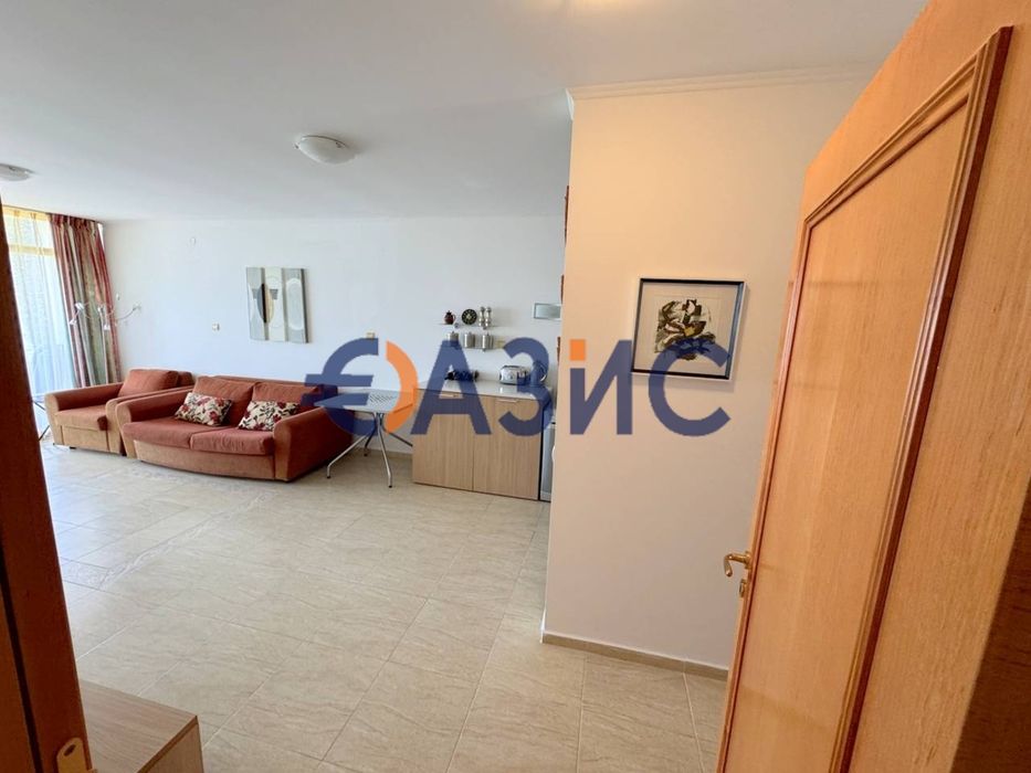 Продава се Двустаен апартамент в Свети Влас - 74 кв.м за 1555 €/кв.м - Снимка #8