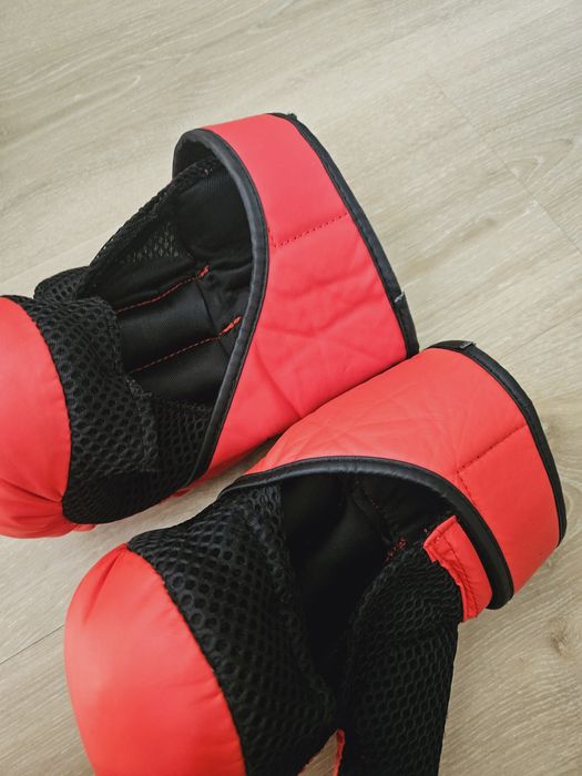 Перчатки спортивные