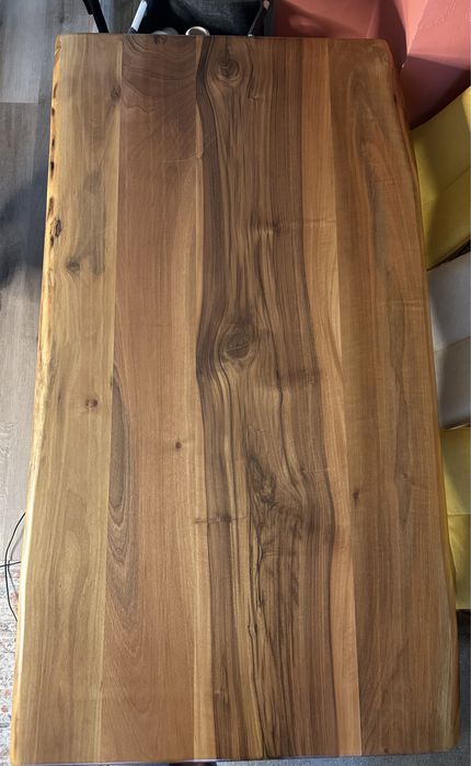 Трапезна маса от масивен дъб