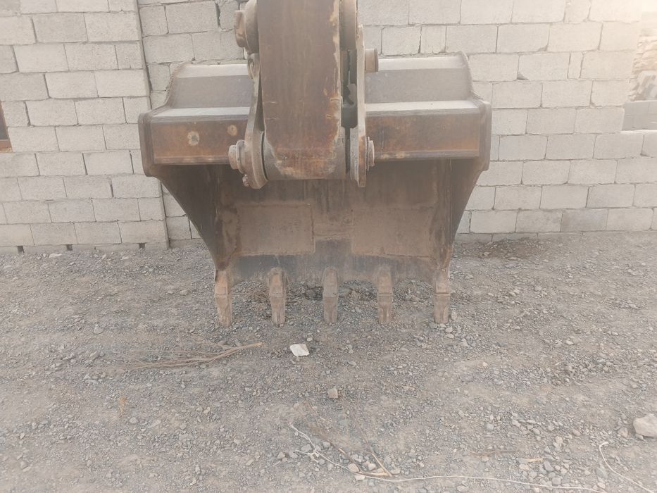 Экскаватор JCB 220