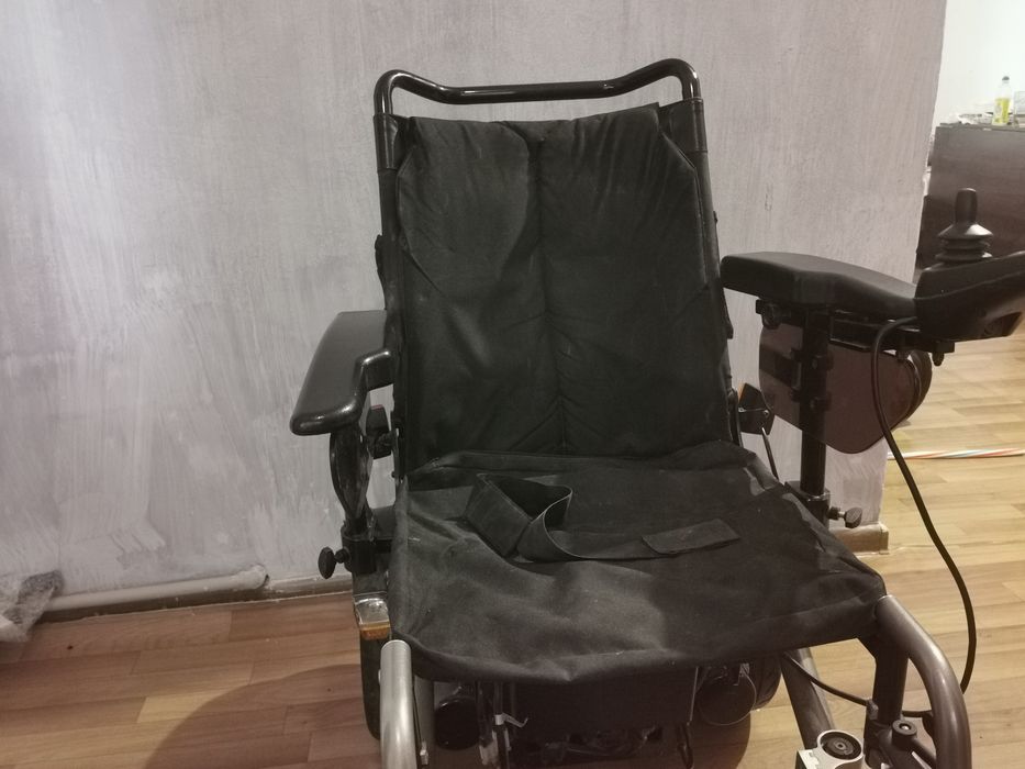 Инвалидная коляска с электроприводом Ortonica Pulse 210