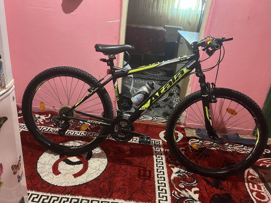 Vând Bicicleta aproape noua!