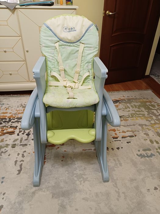 Продам столик для кормления