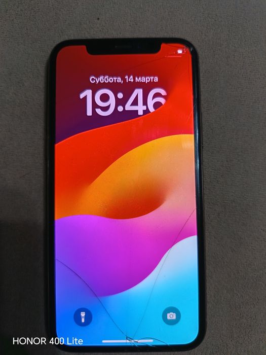 Продам айфон 11 про