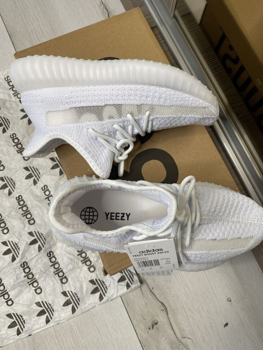 Adidasi YEEZY BOOST 350 V2