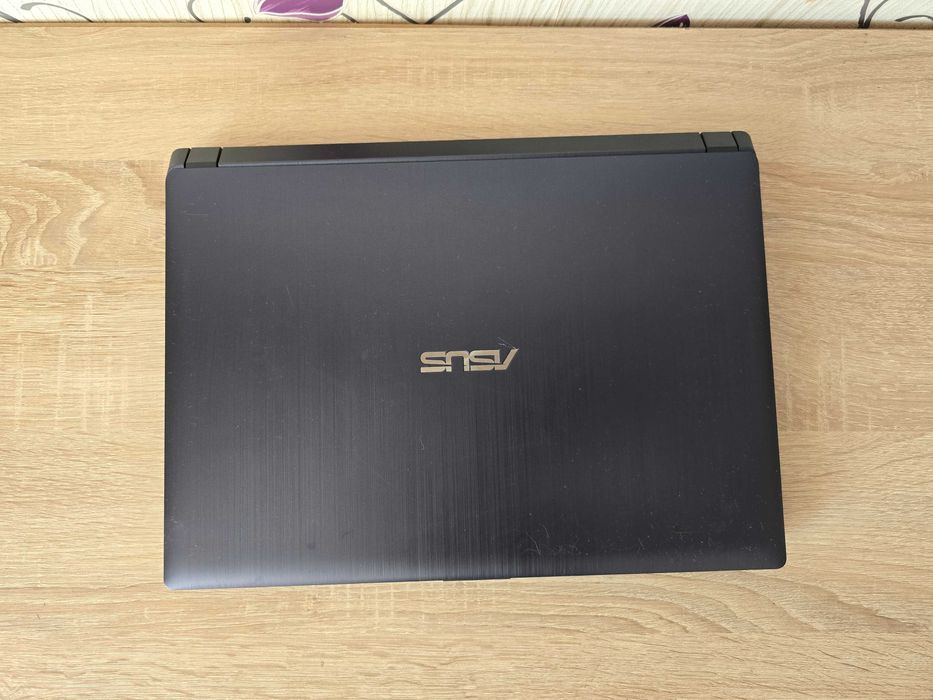 ASUS PRO P1440 (14") Full HD
