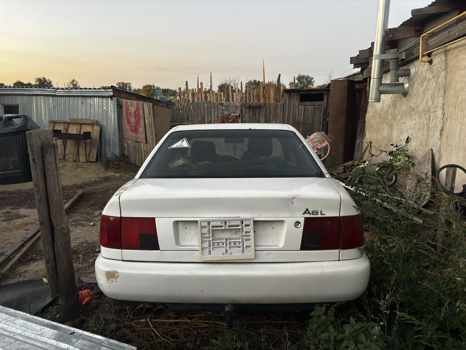 Продам Audi A6 C4 2,6л 1995г