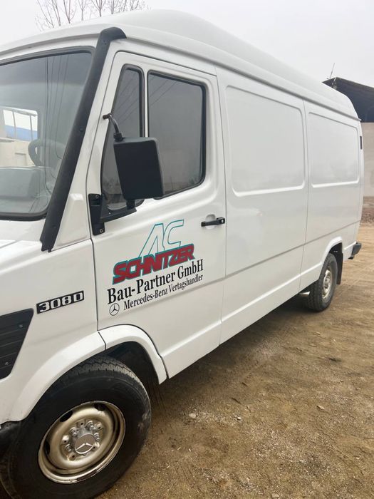 Mersedes-benz sprinter