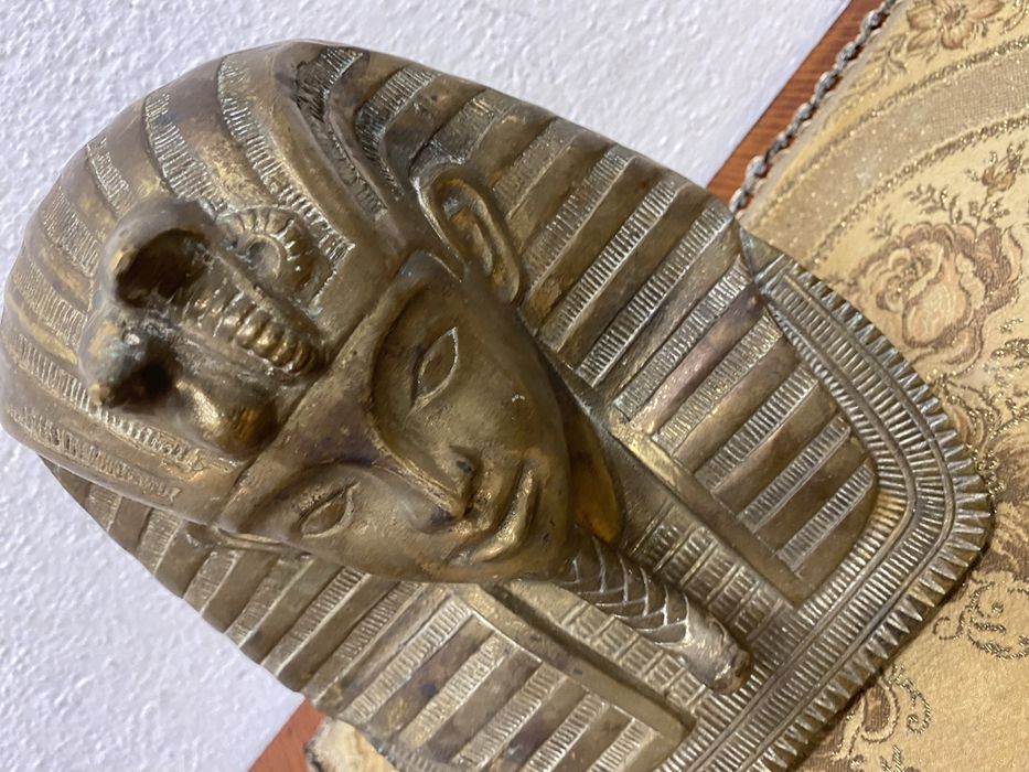 Голяма египетска фигура от месинг тутанкамон