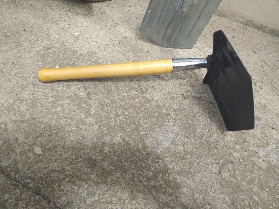 джезве джанта лопата носач кирка