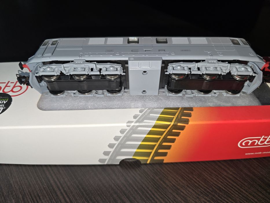 Locomotiva diesel LDE 2100 60 0830-4, CFR 
HGD 13018 Lo