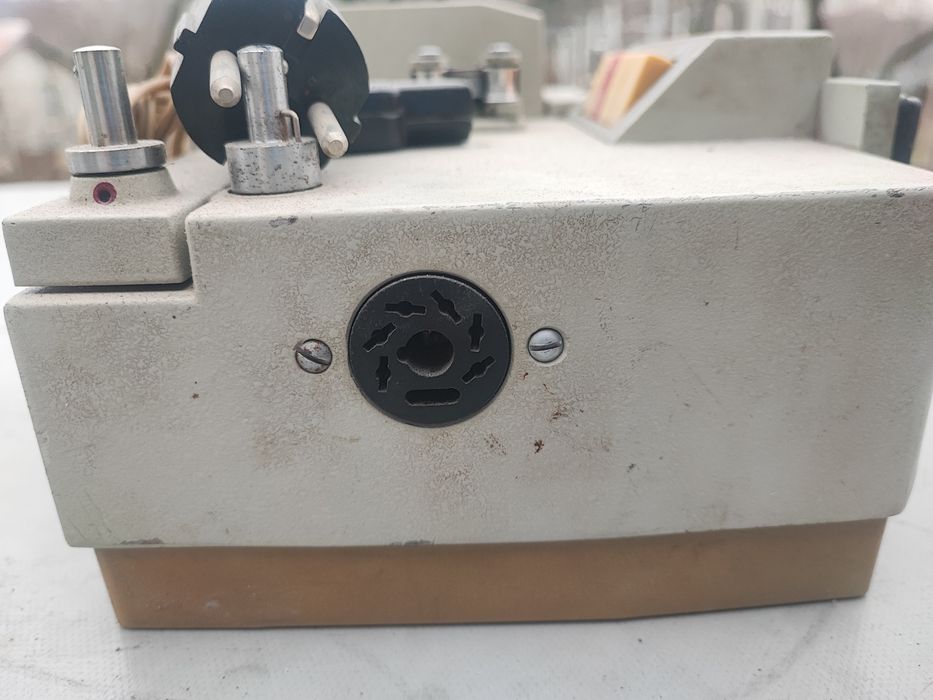 Ретро прожекционен апарат РУСЪ