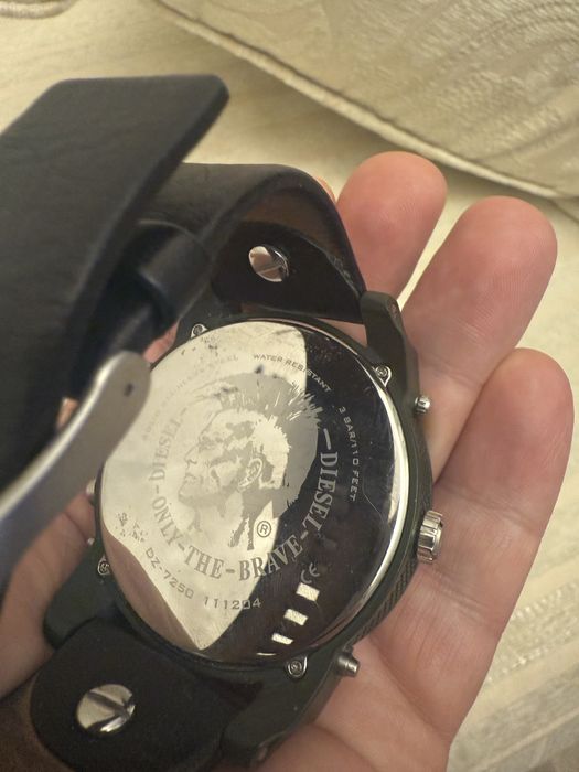 Продам часы DIESEL