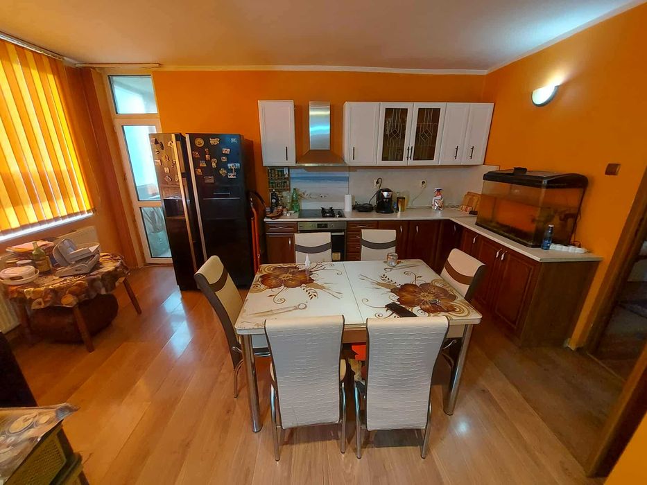 Продава се Четиристаен апартамент в Търговище, Вароша - 106 кв.м за 1203 €/кв.м - Снимка #1